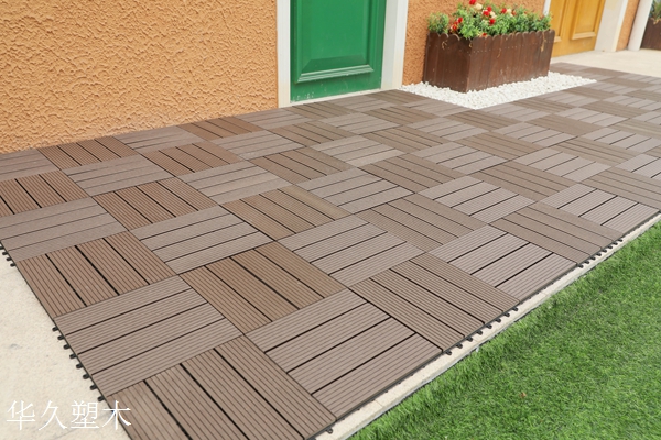 塑木小地板拼接教程：让旧院子焕然一新