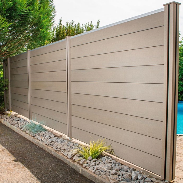 塑木围栏：抗腐蚀、防潮的户外守护者